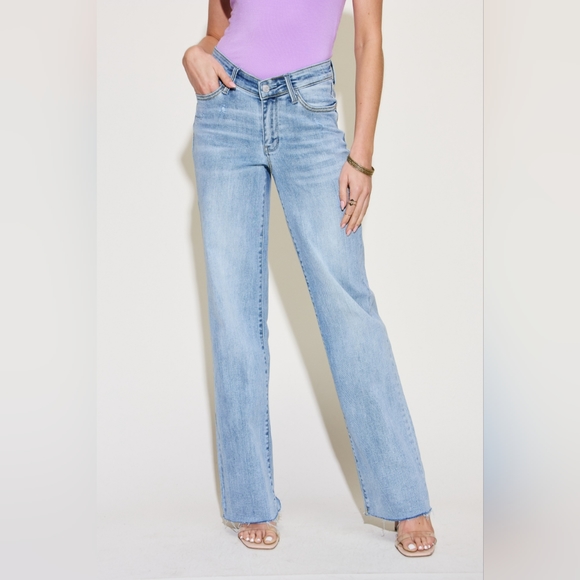 Judy Blue Full Size V Front Waistband Straight Jeans SALE 20% OFF !!